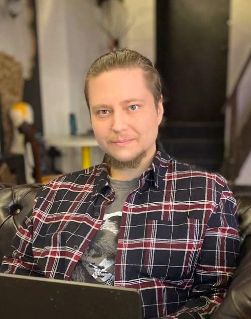 Максим Елисеев 